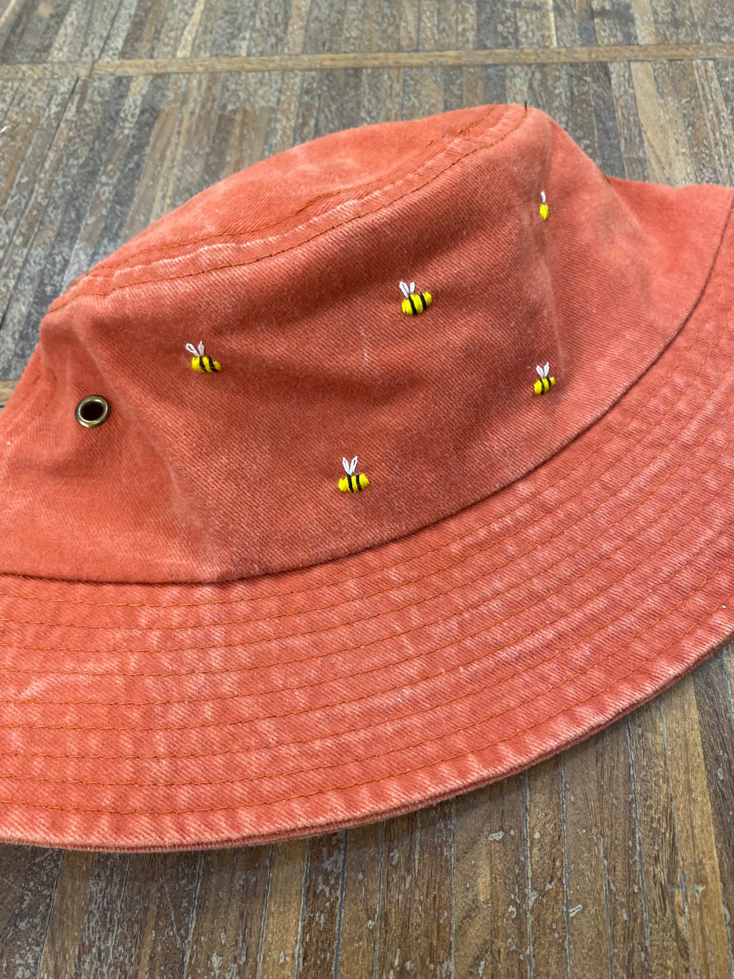 Bucket bees