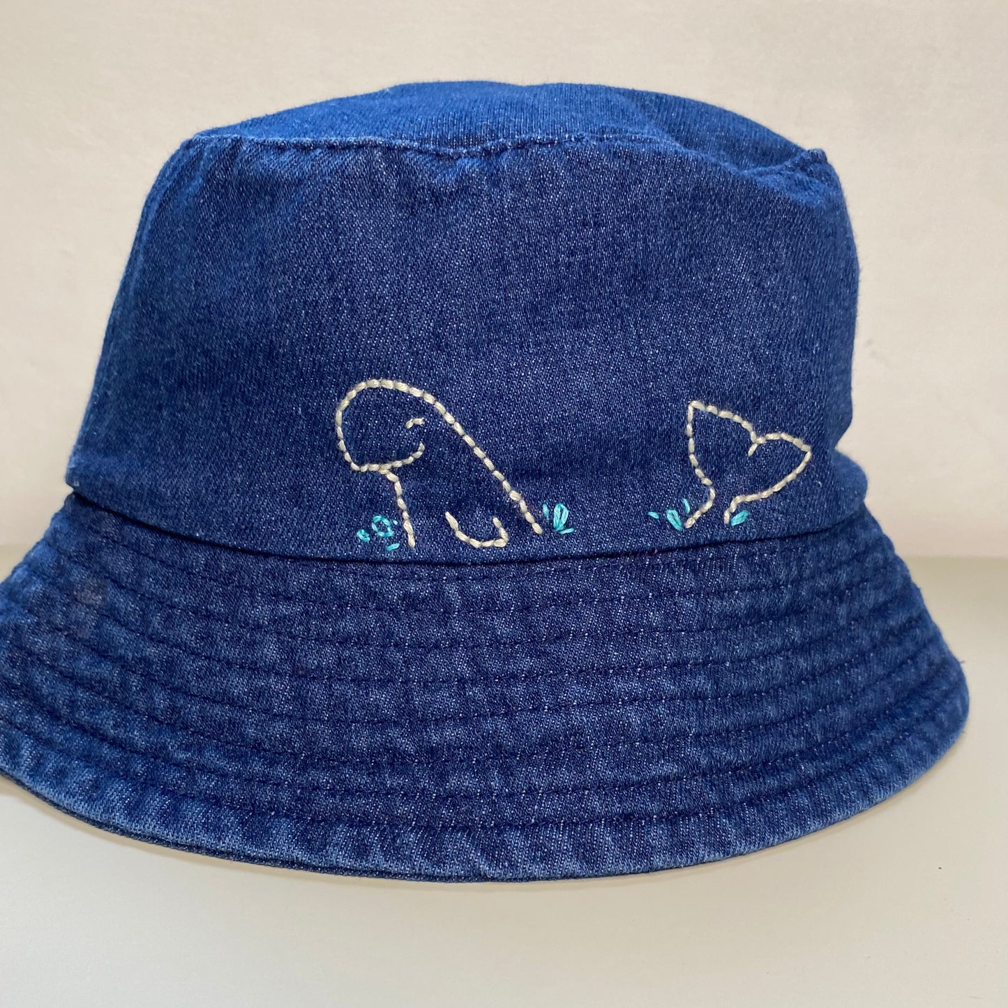 Bucket Hat Beluga